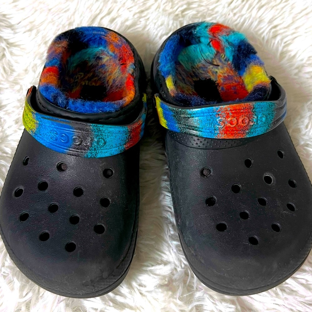 Crocs Classic Lined Clog Black with Multicolor Tie-Dye Fleece Size 12 kids